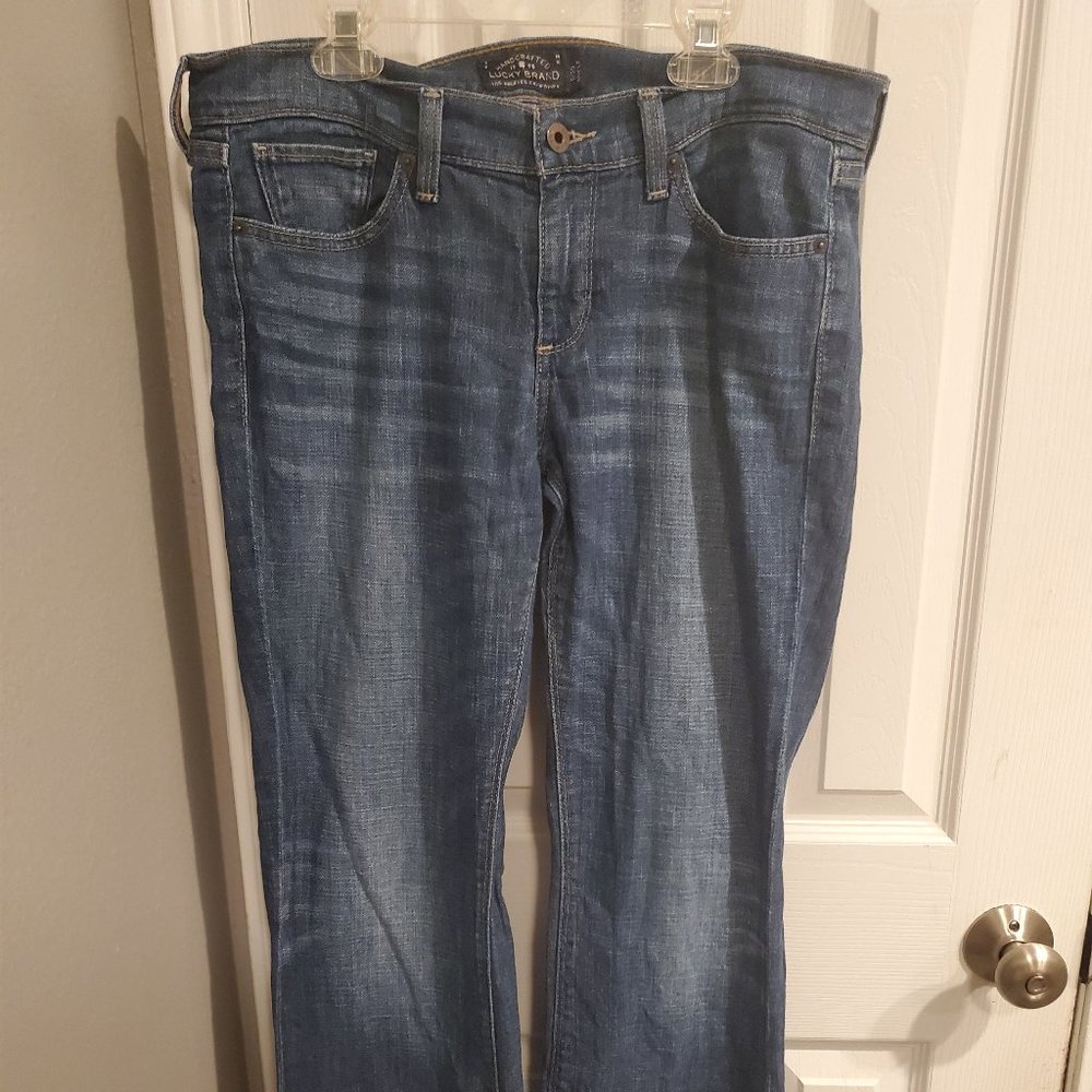 Lucky Brand medium rise blue jeans